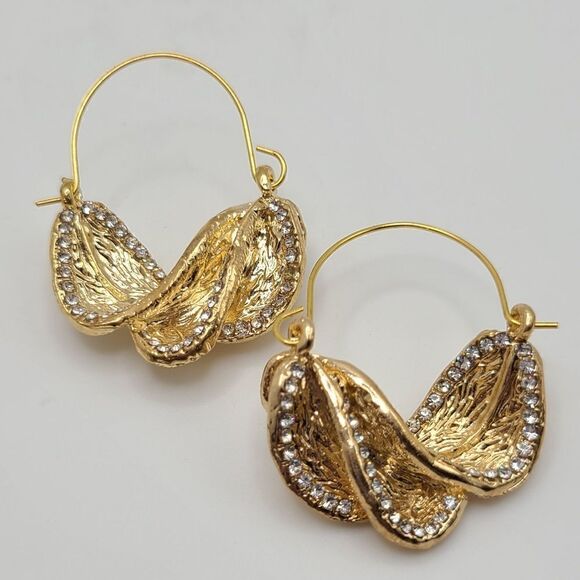 Macy's Rhinestone dangle earrings goldtone, pierced, wires - Picture 4 of 5